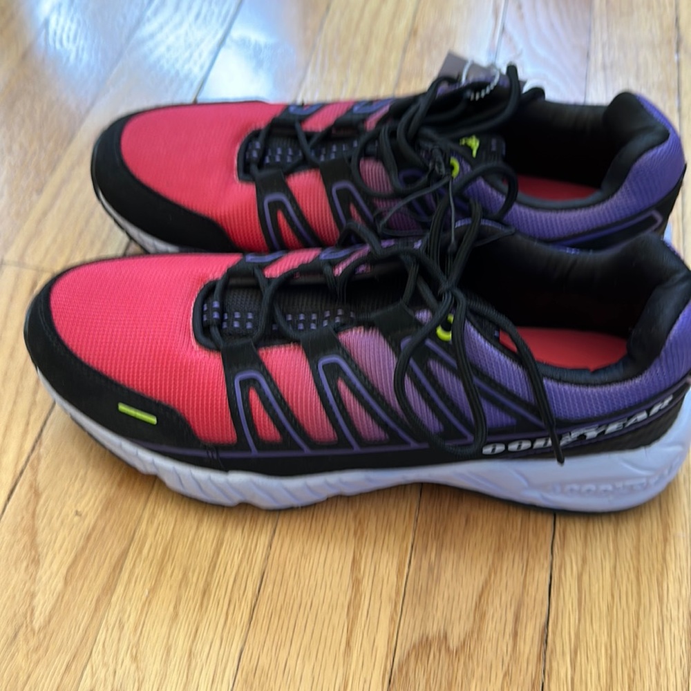 Goodyear Running Shoes. Women’s 9.5 Wide
